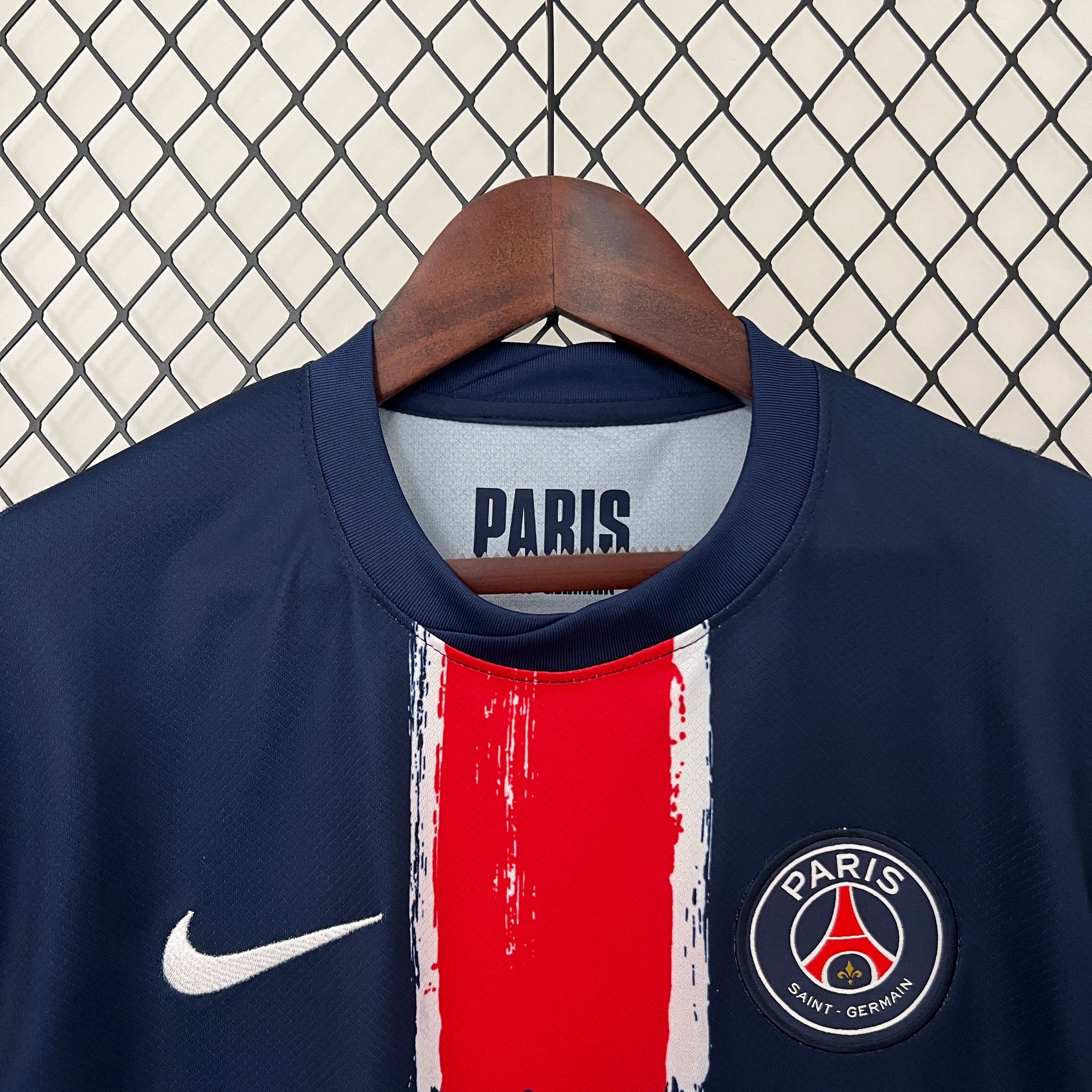 24/25 PSG Home Kit