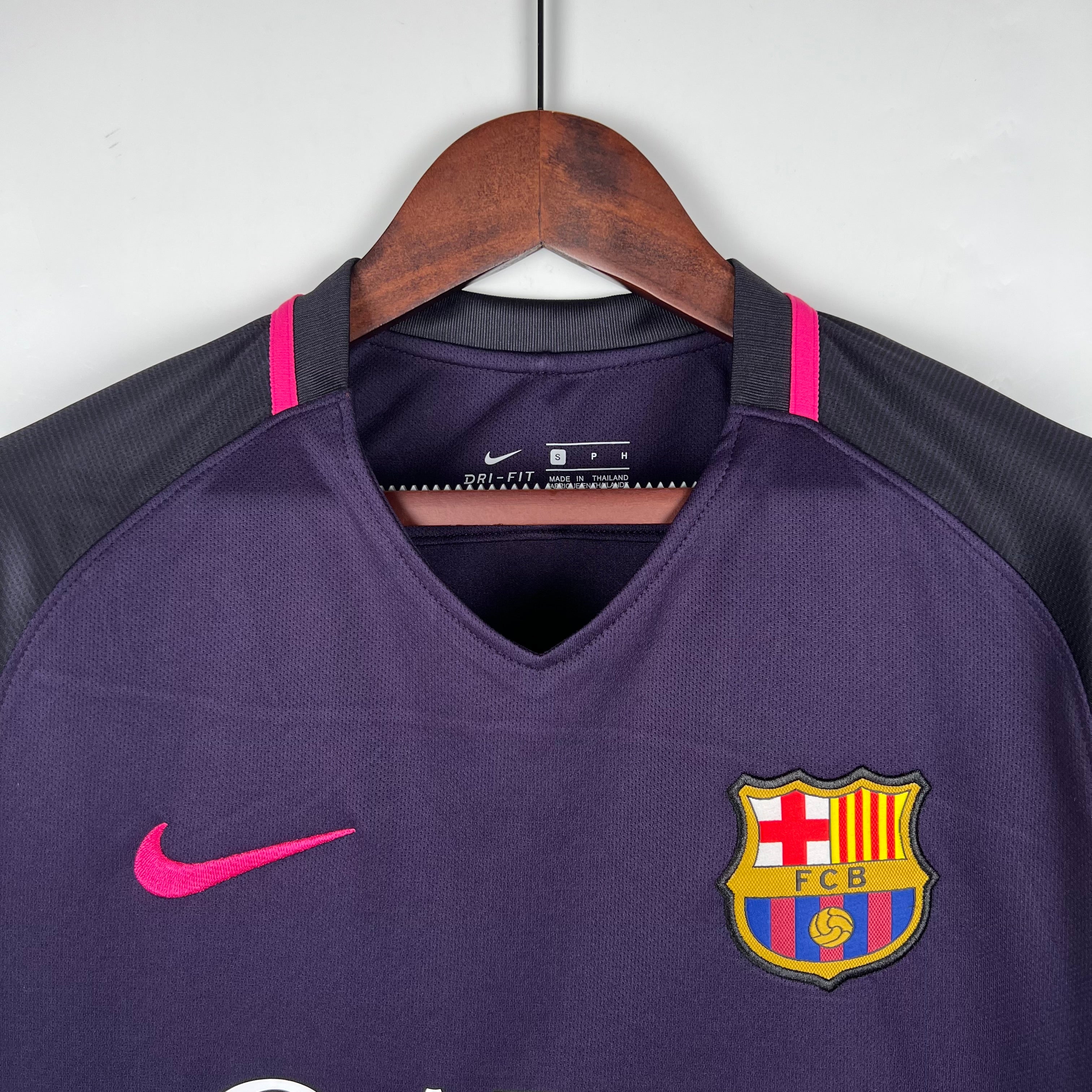 Retro Barcelona Away