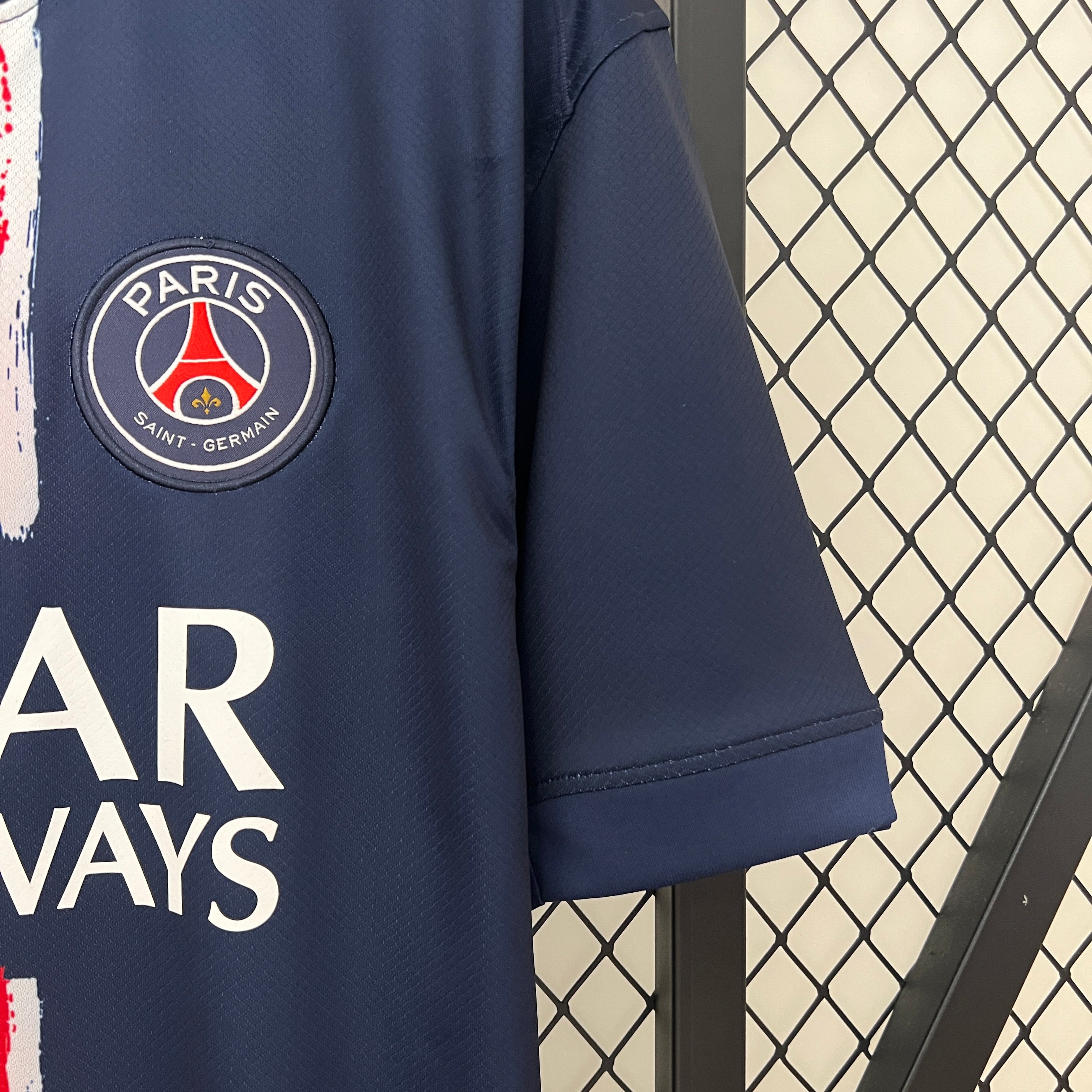 24/25 PSG Home Kit